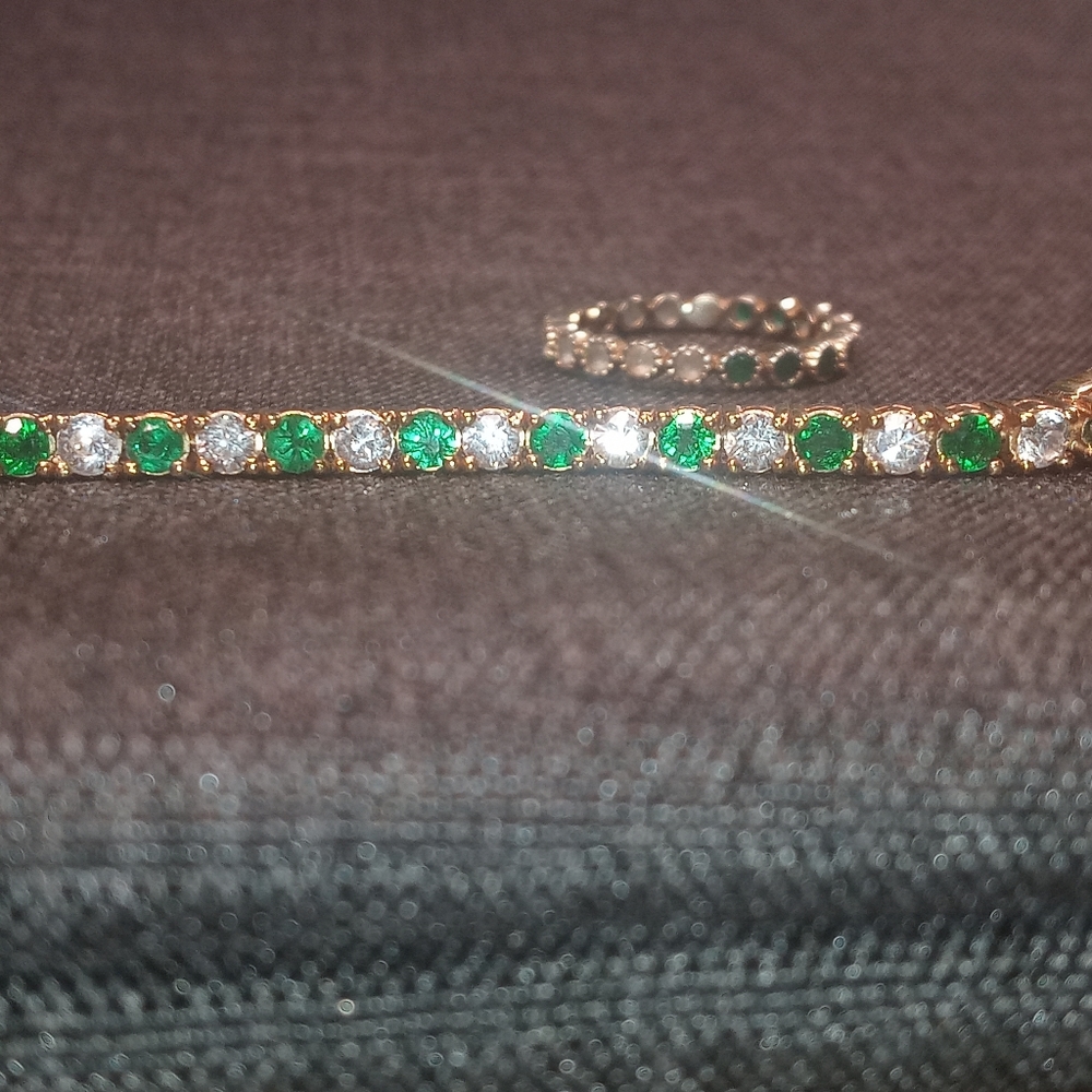Beautiful Emerald/Topaz Tennis Bracelet & Ring